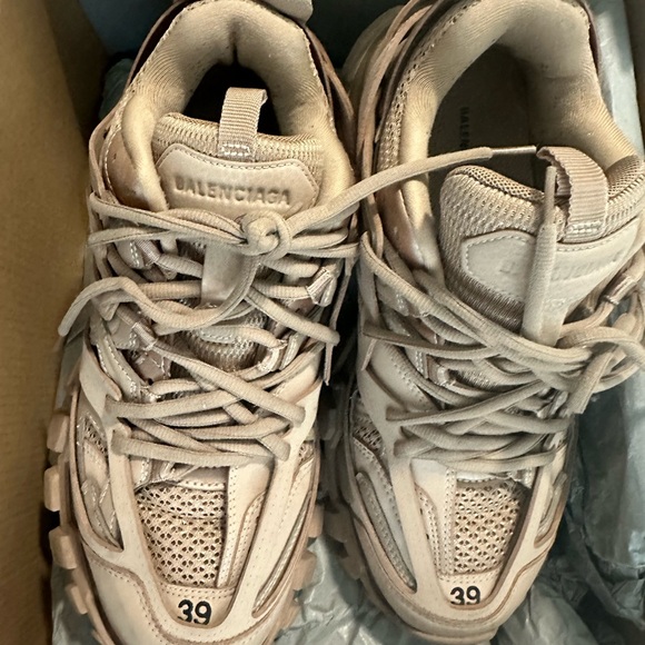 BALENCIAGA Rose Gold Sneakers | Size 39 - Picture 2 of 6